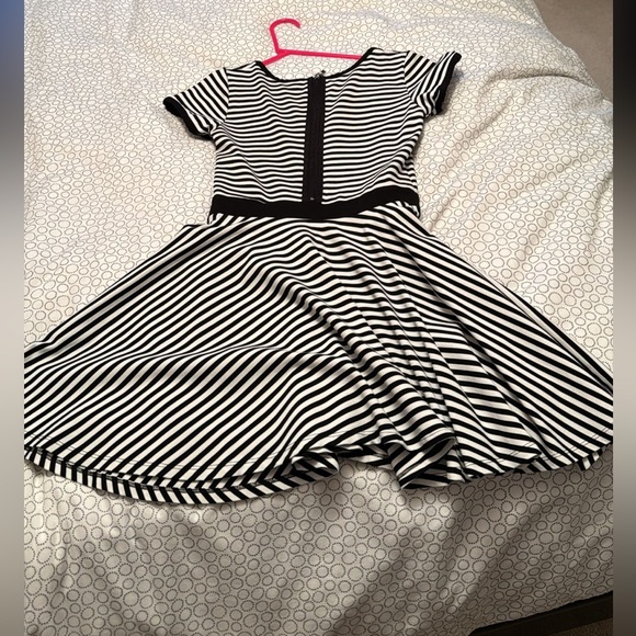 Felicity and Coco Women’s Dress - Size MP - Picture 4 of 4